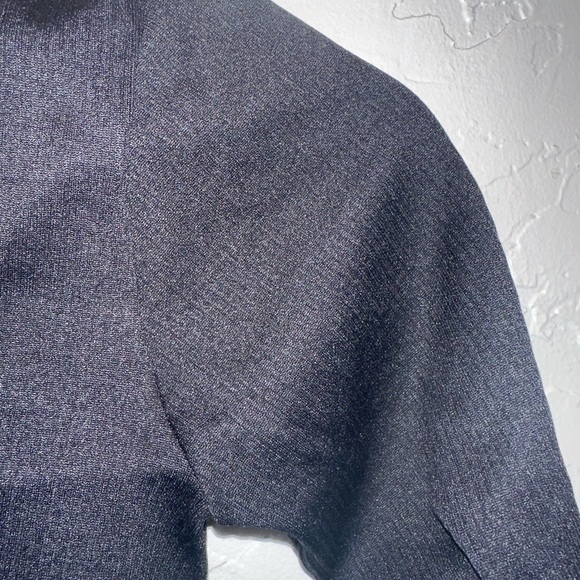 Long sleeve cropped workout top - Picture 2 of 3